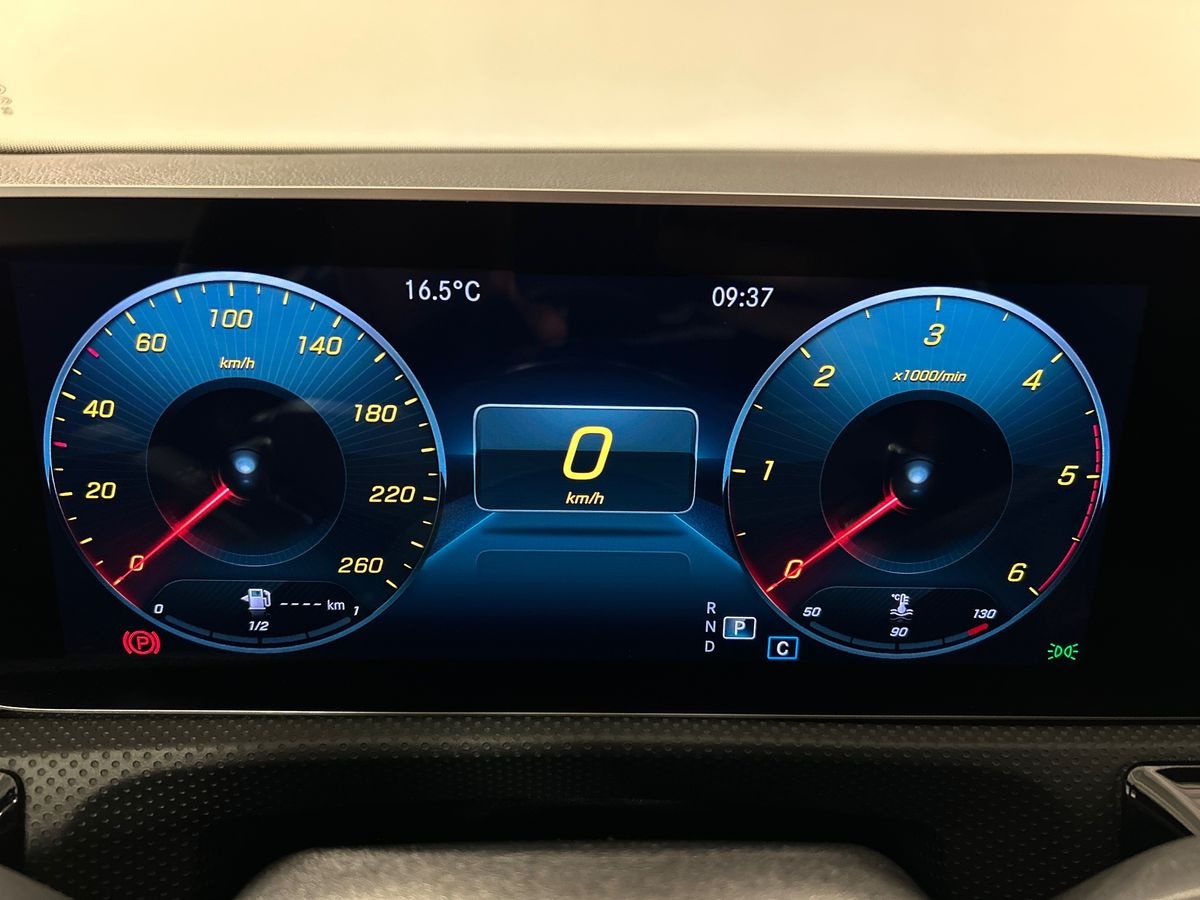 Mercedes CLA Shooting Brake CLA Shooting Brake 200 D Premium 8G-DCT - 13