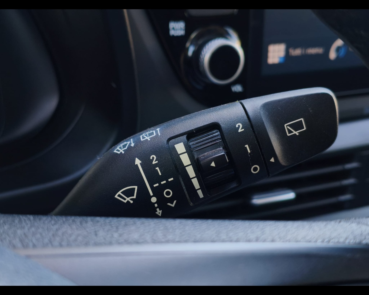 Foto HYUNDAI Bayon 1.2 mpi Xline
