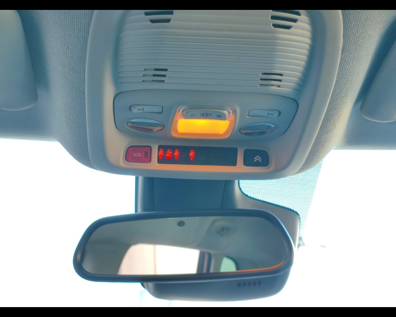 Foto CITROEN C3 Aircross 1.2 puretech Shine 82cv