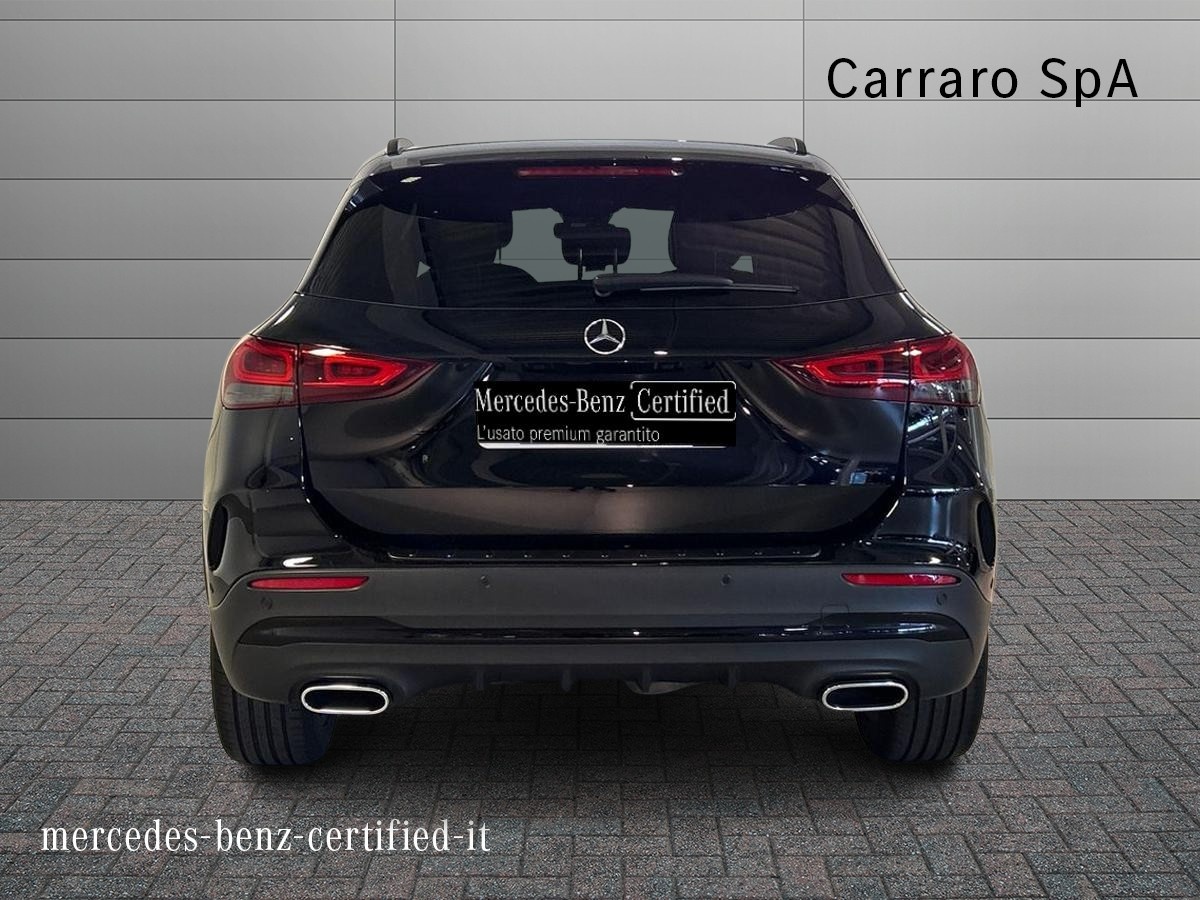 Mercedes GLA GLA 180 D Premium 8G-DCT - 4