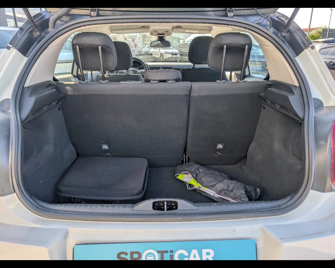 Foto CITROEN C3 1.2 puretech Shine 82cv