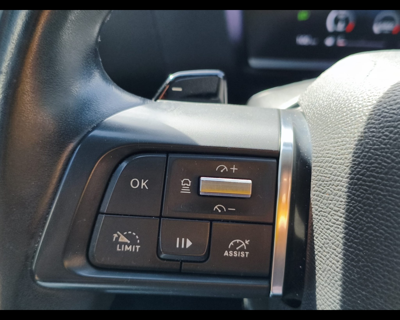 Foto CITROEN C4 1.5 bluehdi Shine s&s 130cv eat8