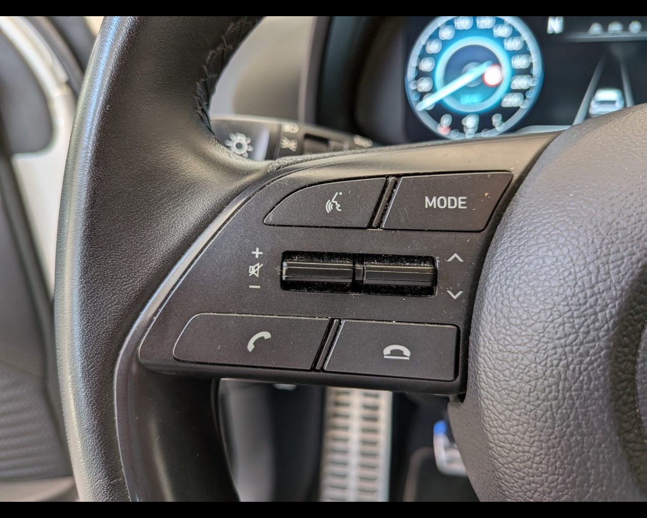 Foto HYUNDAI Bayon 1.0 t-gdi 48V Xline imt
