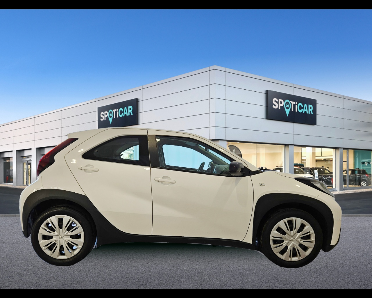 TOYOTA Aygo X 1.0 Active 72cv Benzina Usato - 2