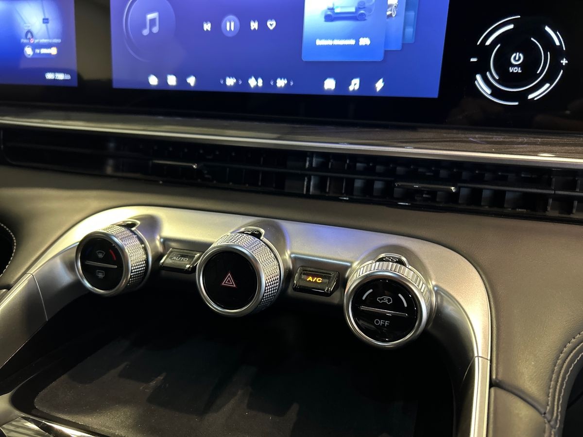 Omoda Omoda 9 1.5 TGDi plug-in SHS Premium i-AWD DHT3 - 14