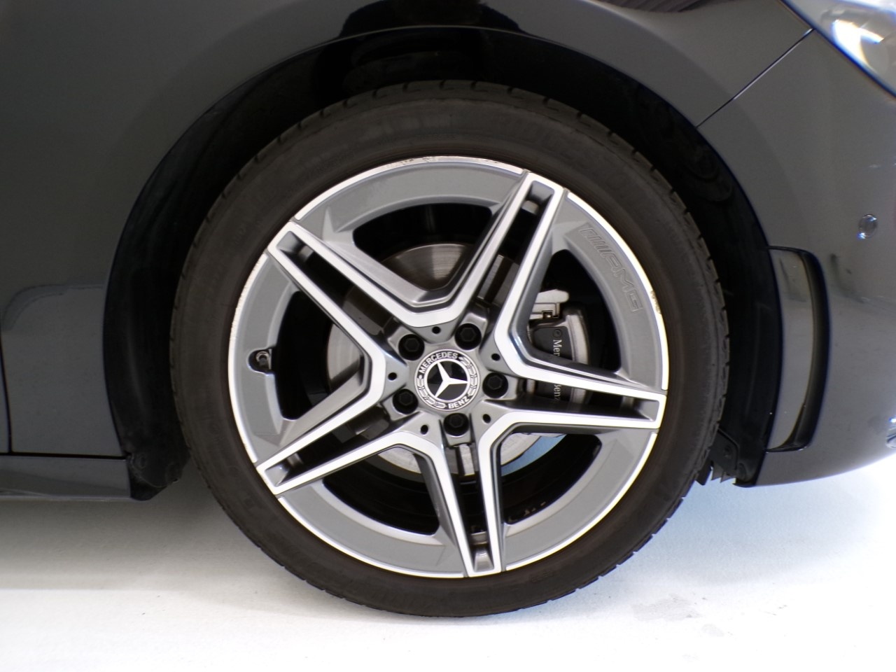 Mercedes Classe B 180 AMG Line Premium 7G-DCT - 4
