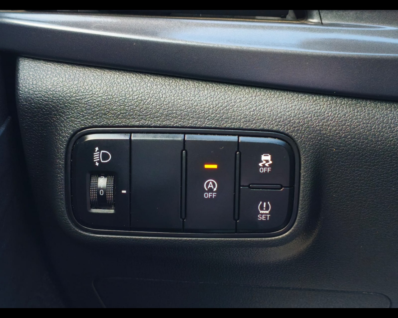 Foto HYUNDAI Bayon 1.0 t-gdi 48V Xline imt