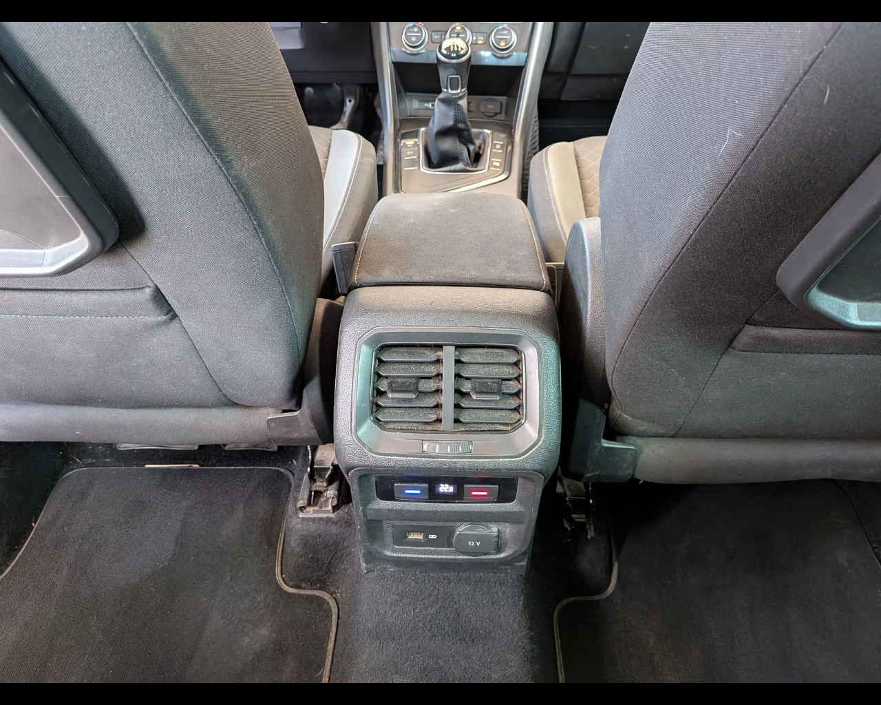Foto VOLKSWAGEN Tiguan 2.0 tdi Business 150cv