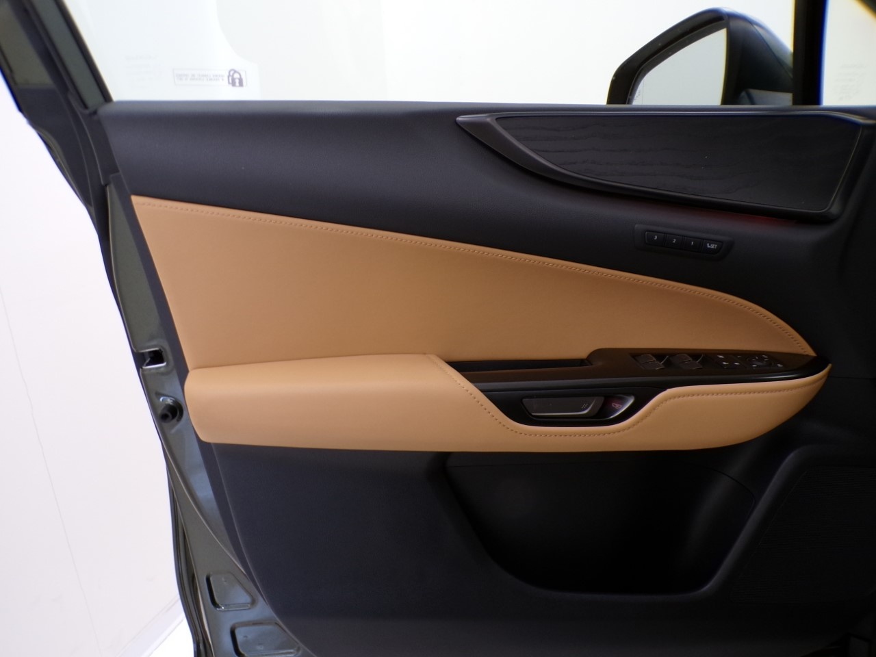 Lexus NX NX 450+ 2.5 Plug-in Luxury 4WD e-CVT - 11