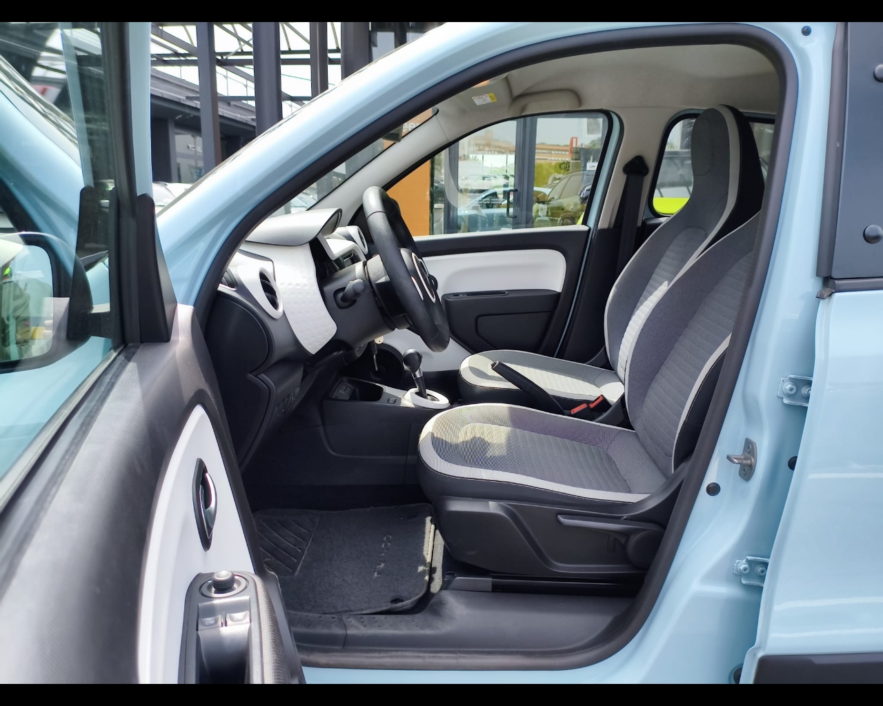 Foto RENAULT Twingo Equilibre 22kWh