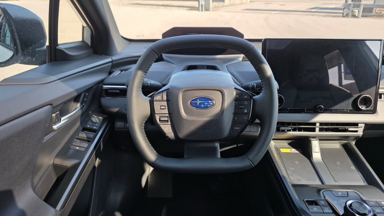 Subaru E-OUTBACK E-OUTBACK 4E-XPERIENCE + - 13