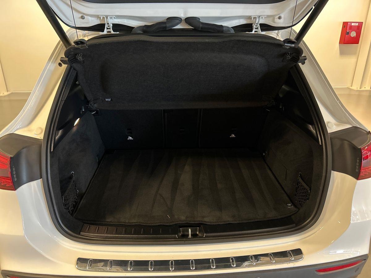 Mercedes GLA GLA 200 D AMG Line Advanced Plus 4Matic 8G-DCT - 8