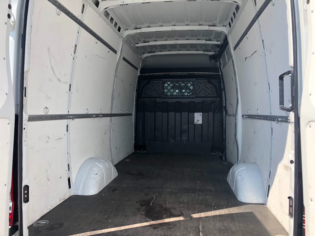 Iveco Daily V 35.16 E6 2016 daily 35 S16 V LH2 3520 E6 - 14