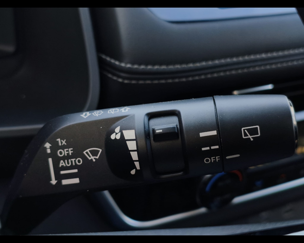 Foto NISSAN X-Trail 1.5 e-power Tekna 2wd auto