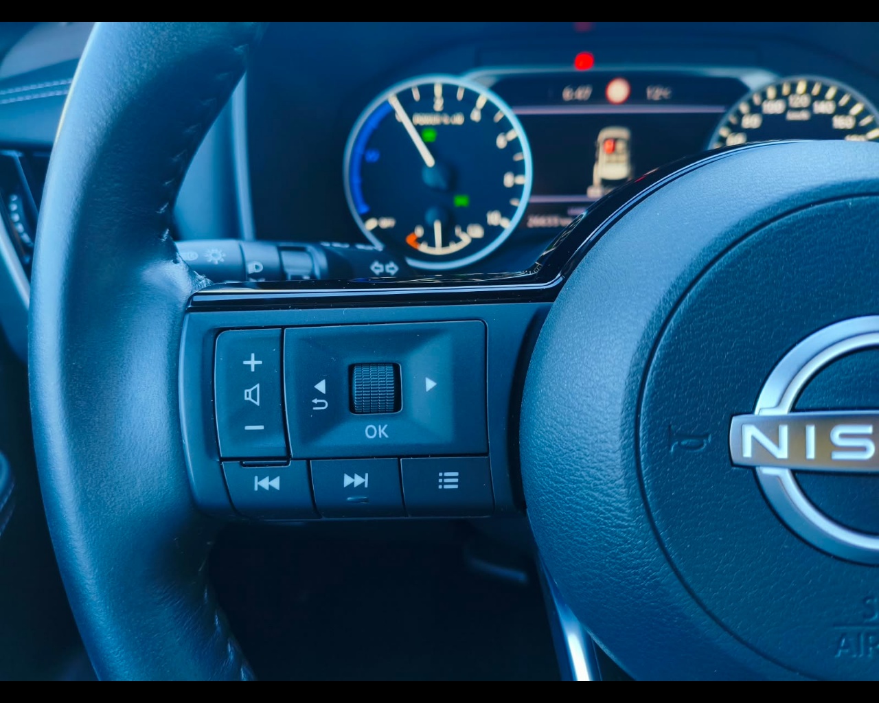 Foto NISSAN X-Trail 1.5 e-power Acenta 2wd auto