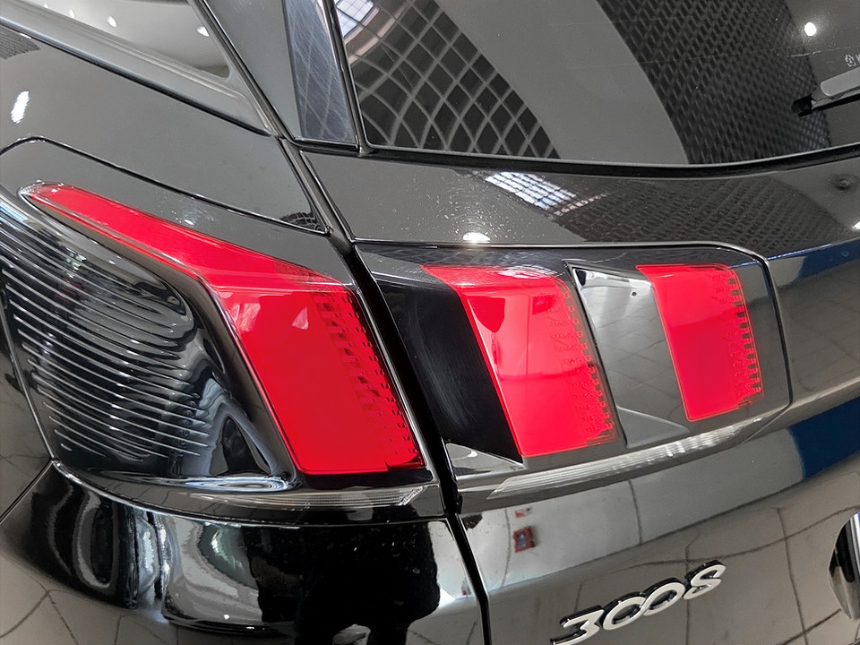 PEUGEOT 3008 1.5 bluehdi Allure s&s 130cv Diesel usato - 20