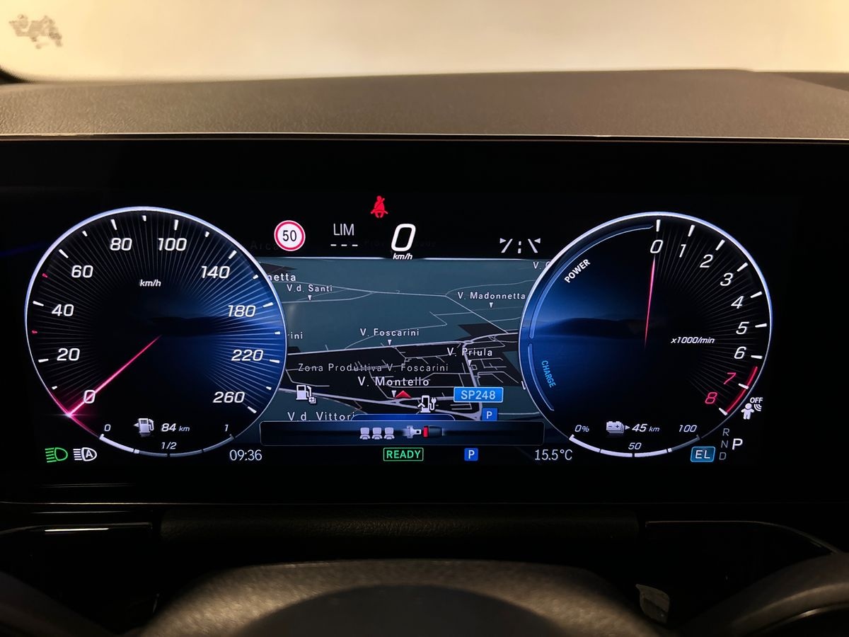 Mercedes  GLA 250 e Plug-In-Hybrid AMG Line Advanced Plus 8G-DCT - 13