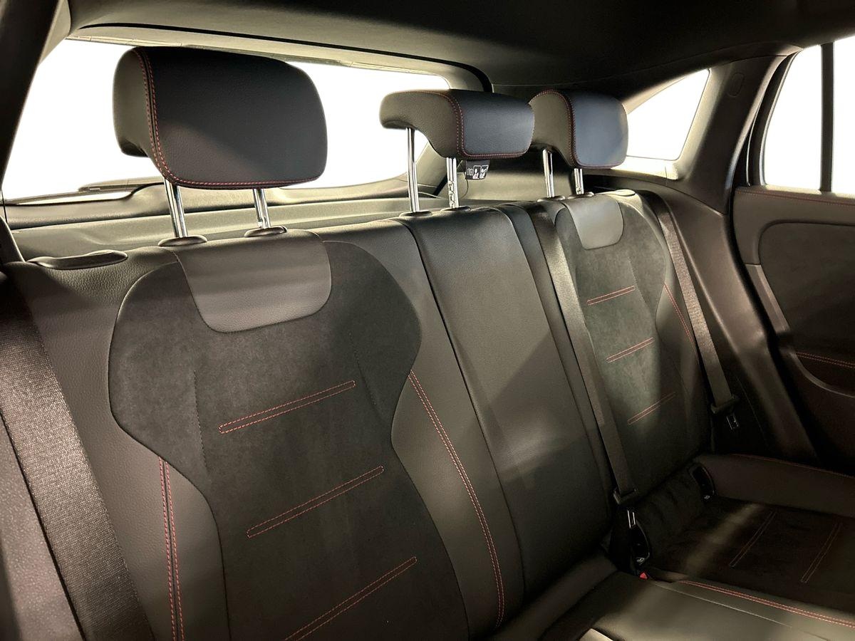 Mercedes  GLA 200 D AMG Line Advanced Plus 8G-DCT - 16