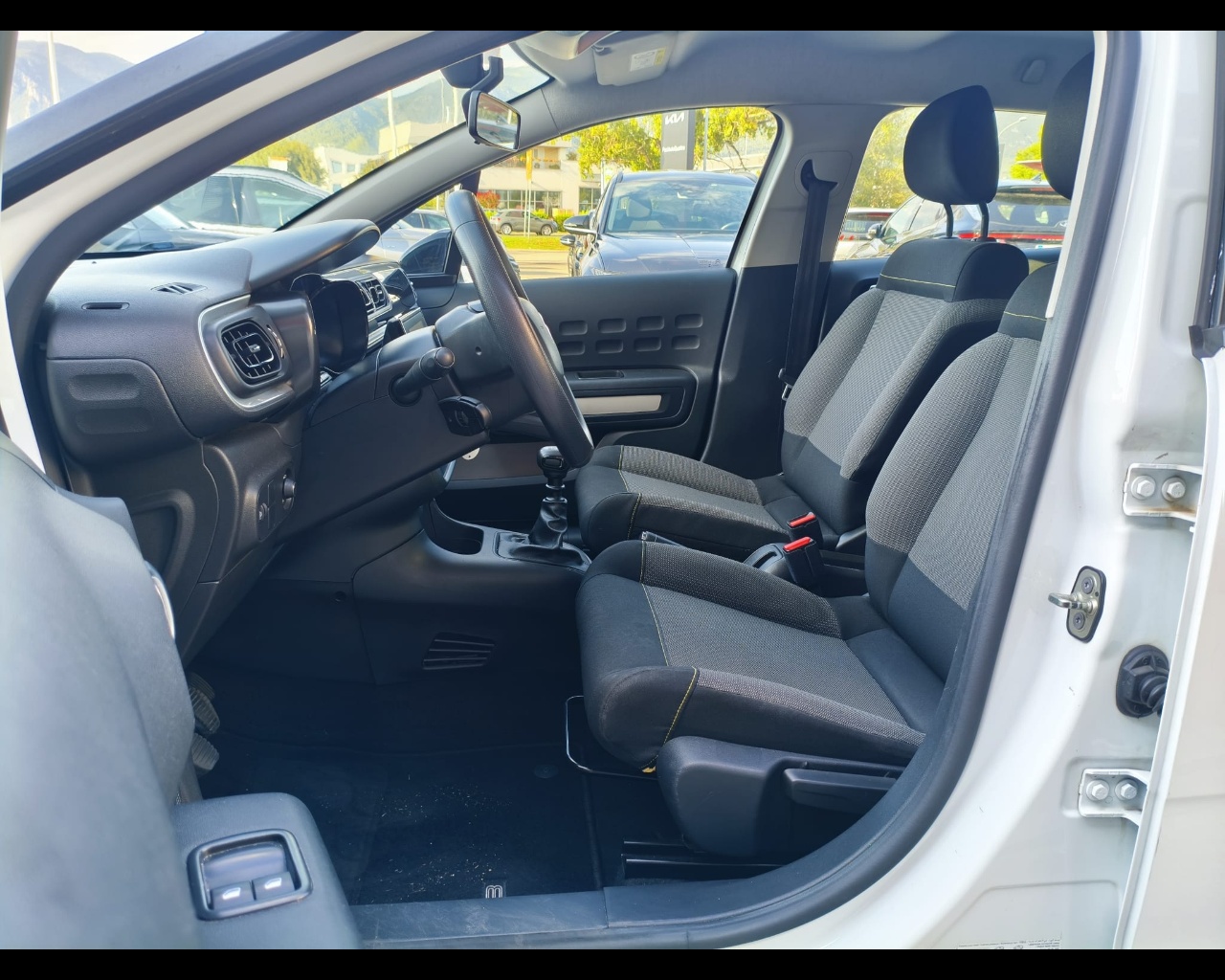 Foto CITROEN C3 1.5 bluehdi Feel s&s 100cv 6m