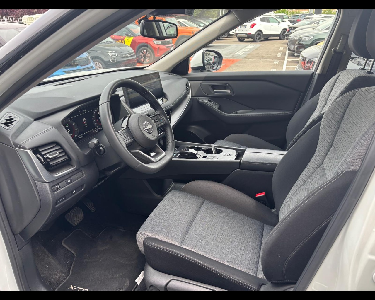 Foto NISSAN X-Trail 1.5 e-power N-Connecta 2wd auto