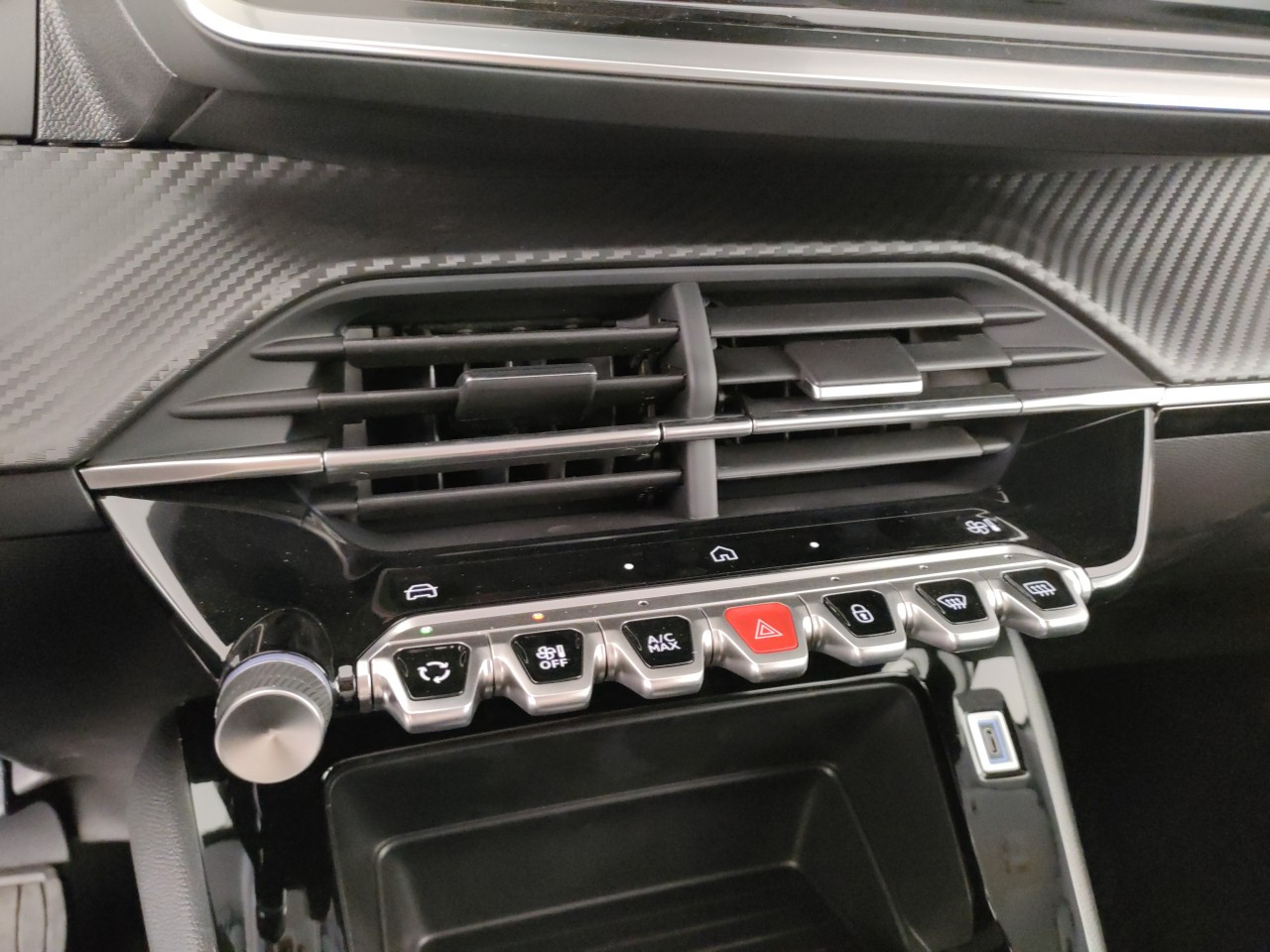 Peugeot 208 Nuovo Ibrido benzina 208 Porto Mantovano