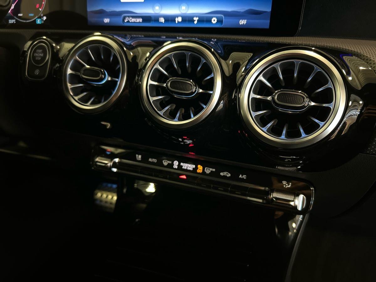 Mercedes  CLA Shooting Brake 180 Edition AMG Line 7G-DCT - 14