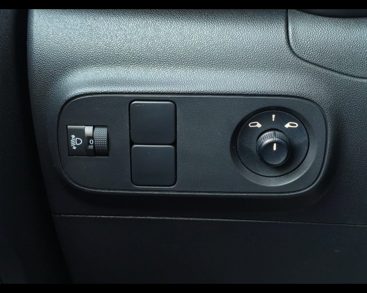 Foto CITROEN C3 1.5 bluehdi Feel Pack s&s 100cv 6m