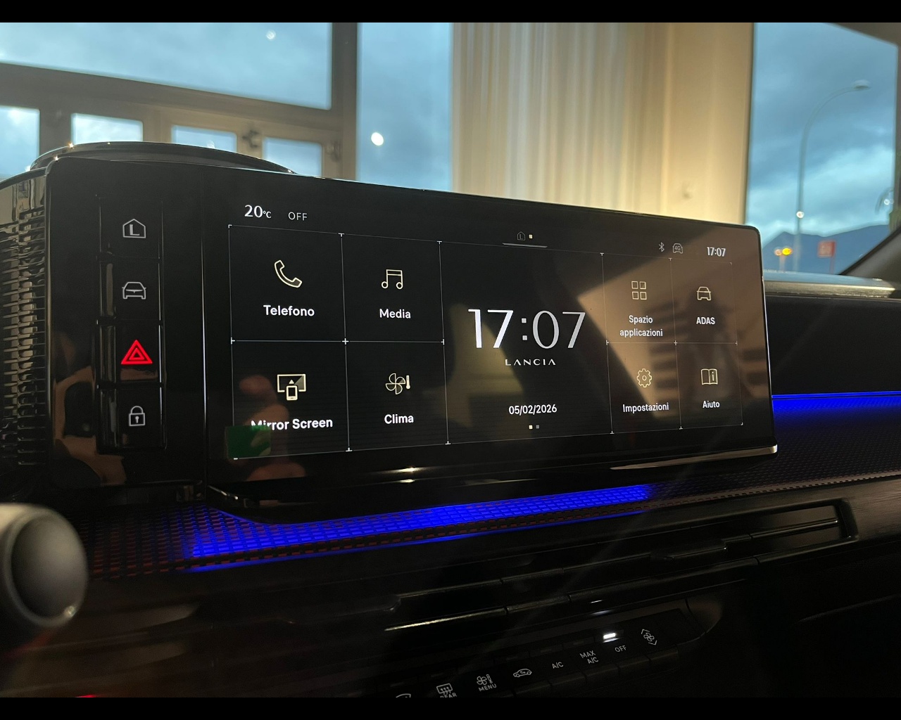 Foto LANCIA Nuova Ypsilon Ibrida Nuova Ypsilon Hf Line 1.2 110cv Ibrida