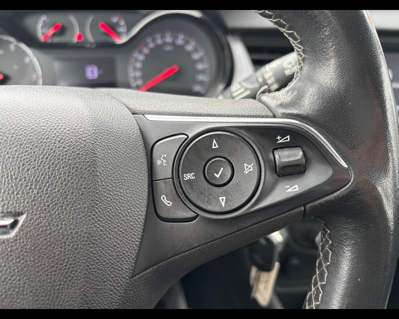 Foto OPEL Crossland 1.5 ecotec Edition 110cv