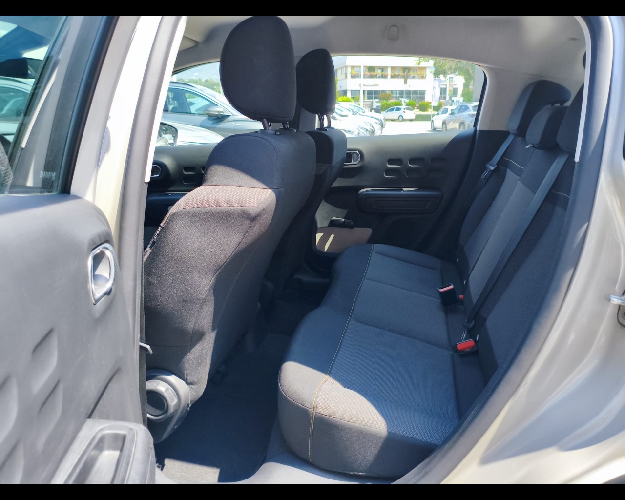Foto CITROEN C3 1.2 puretech C-Series s&s 83cv neopatentati