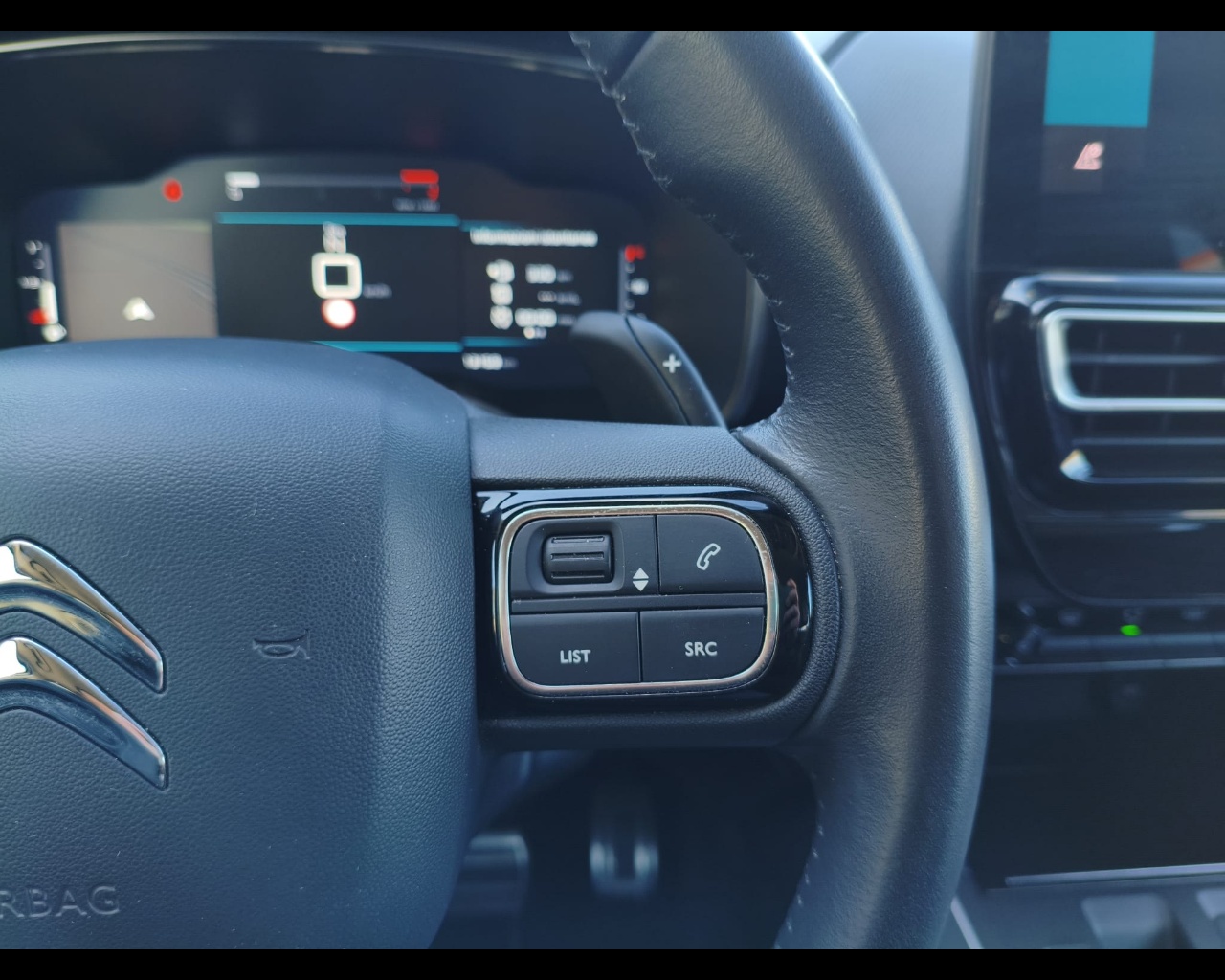 Foto CITROEN C5 Aircross 1.5 bluehdi Shine s&s 130cv eat8