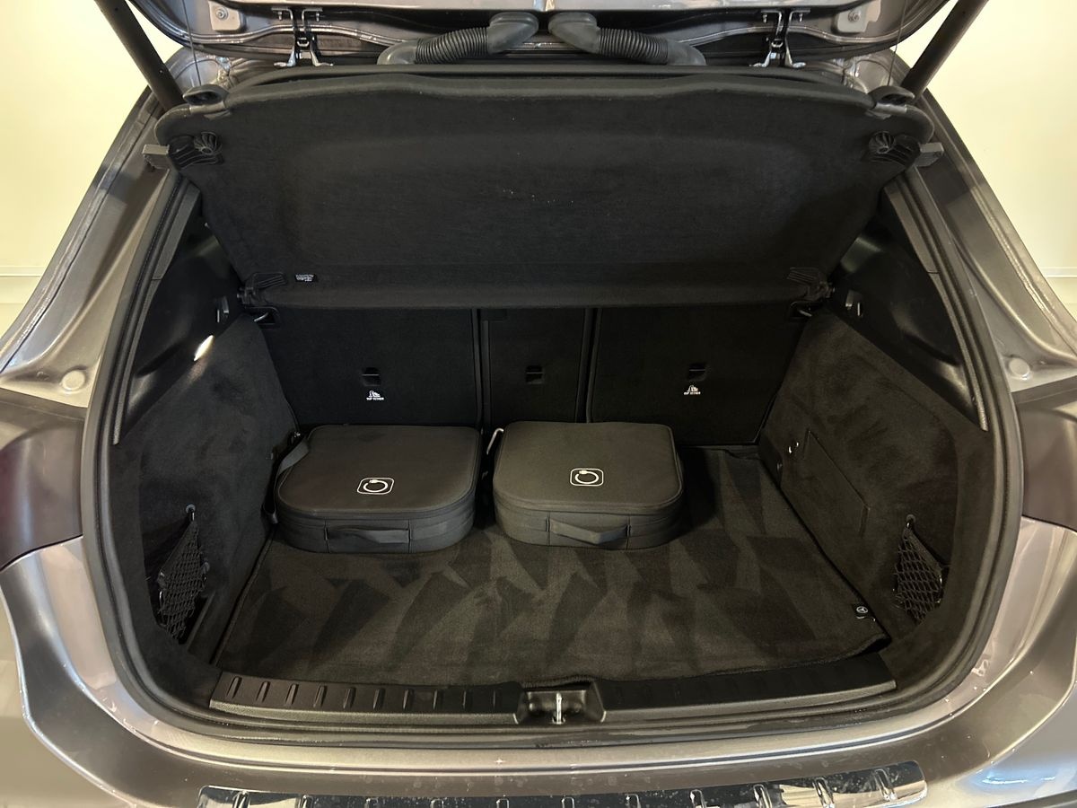 Mercedes  GLA 250 e Plug-In-Hybrid AMG Line Advanced Plus 8G-DCT - 8