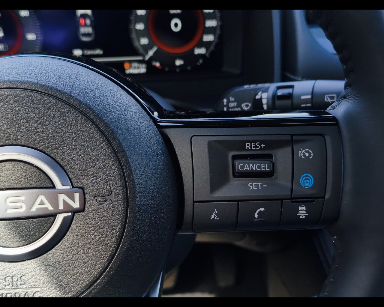 Foto NISSAN X-Trail 1.5 e-power Tekna 2wd auto