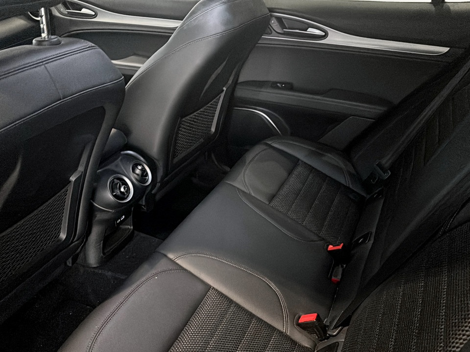 ALFA ROMEO Stelvio 2.2 t Sprint Q4 190cv auto Diesel usato - 16
