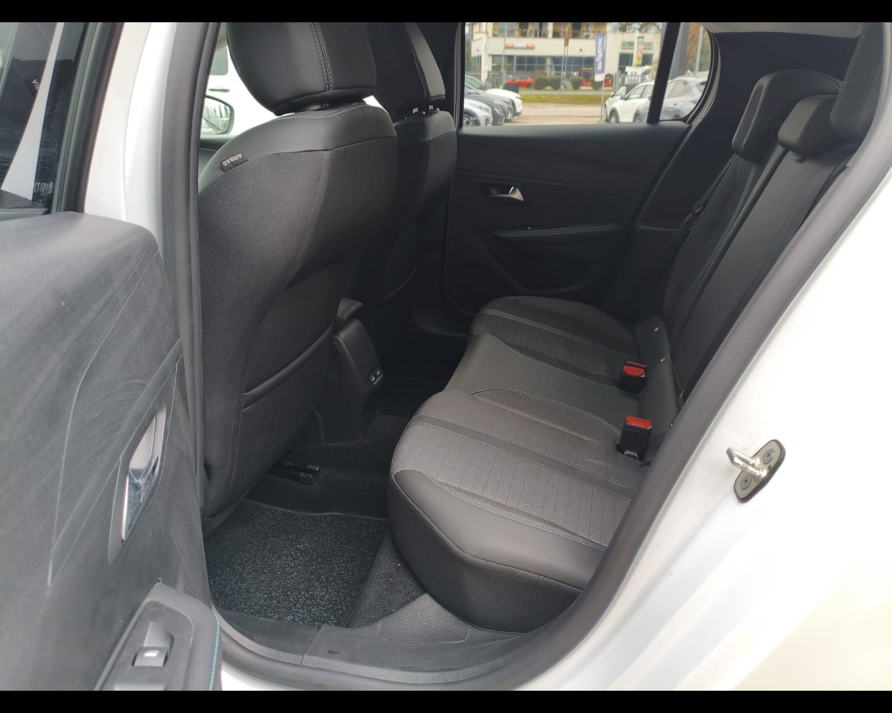 Foto PEUGEOT 208 1.5 bluehdi Allure Pack s&s 100cv