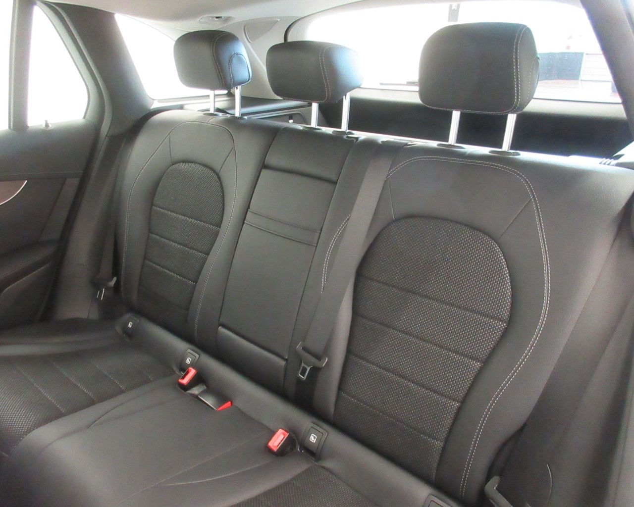 Mercedes GLC GLC SUV 220 D Premium 4Matic 9G-Tronic Plus - 14