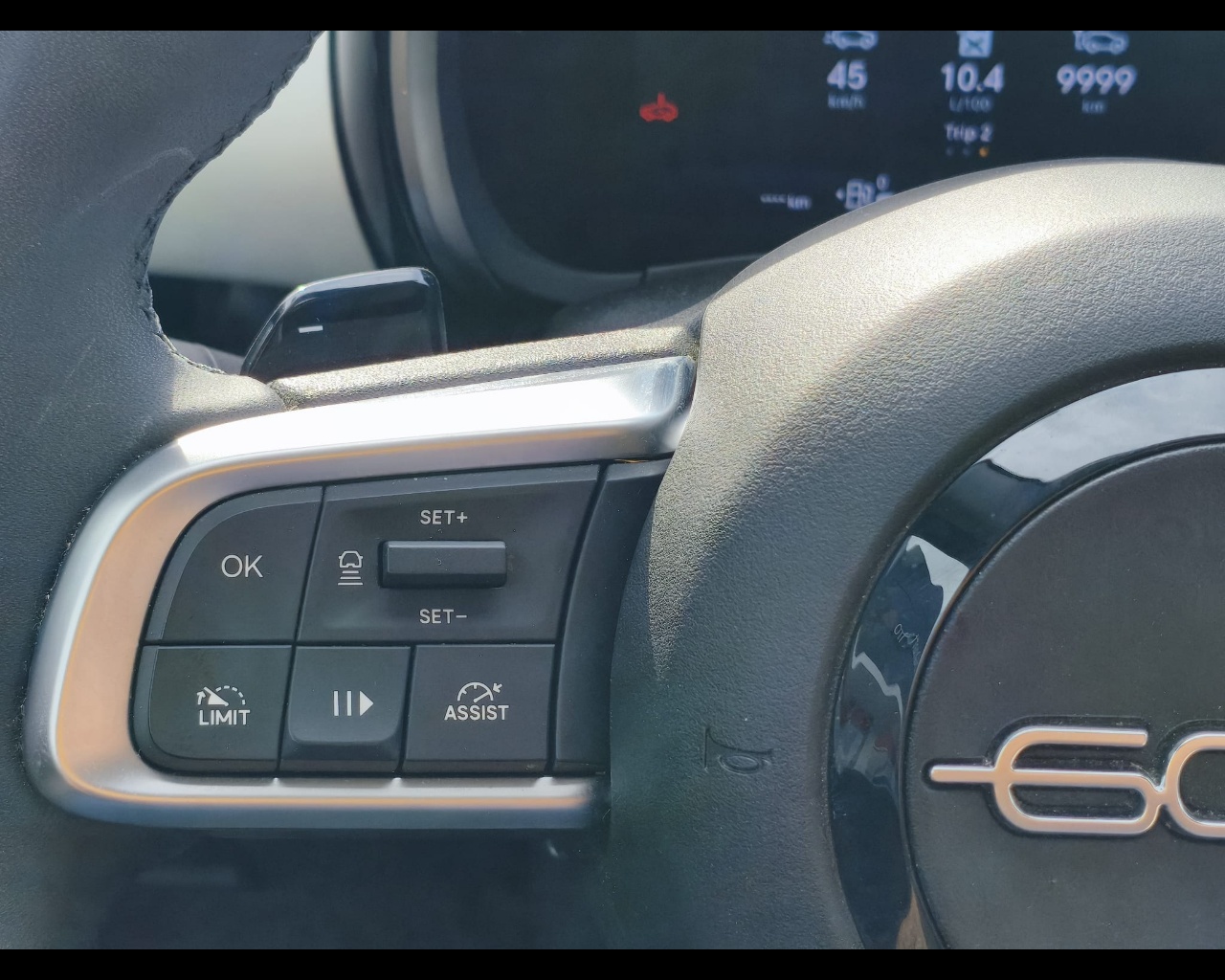 Foto FIAT 600 1.2 hybrid La Prima 110cv auto