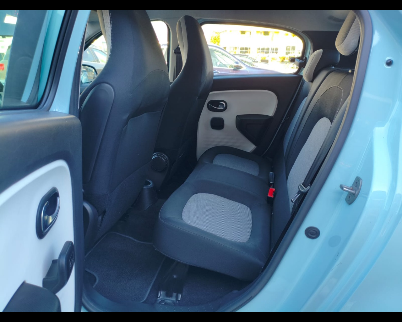 Foto RENAULT Twingo 1.0 sce Zen 65cv