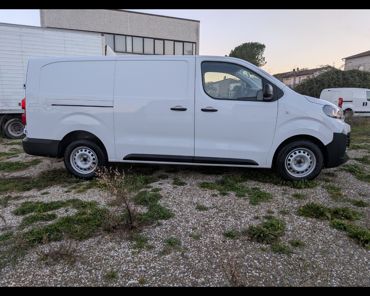 Foto CITROEN Jumpy XL - 2.0 BlueHDi 140 S&S EAT8