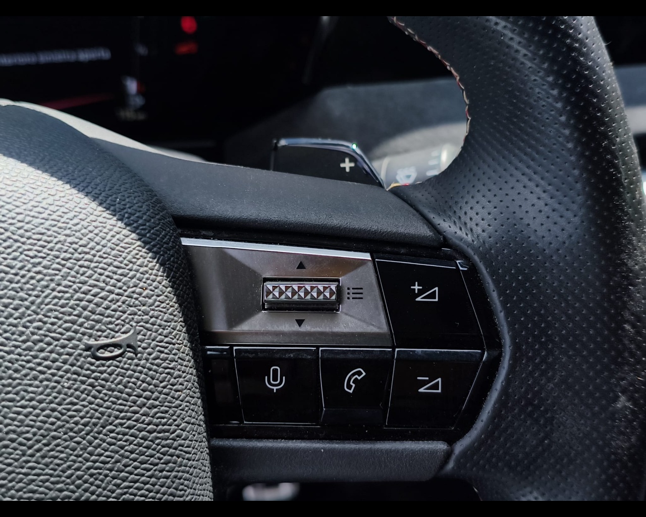 Foto DS DS4 1.5 bluehdi Performance Line+ 130cv auto
