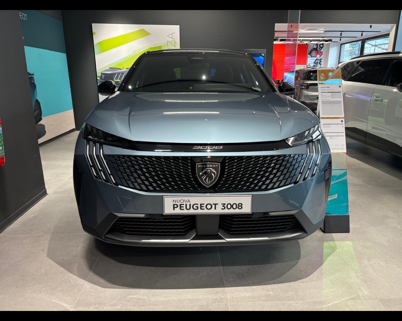 Foto PEUGEOT 3008 1.2 hybrid GT 136cv e-dcs6