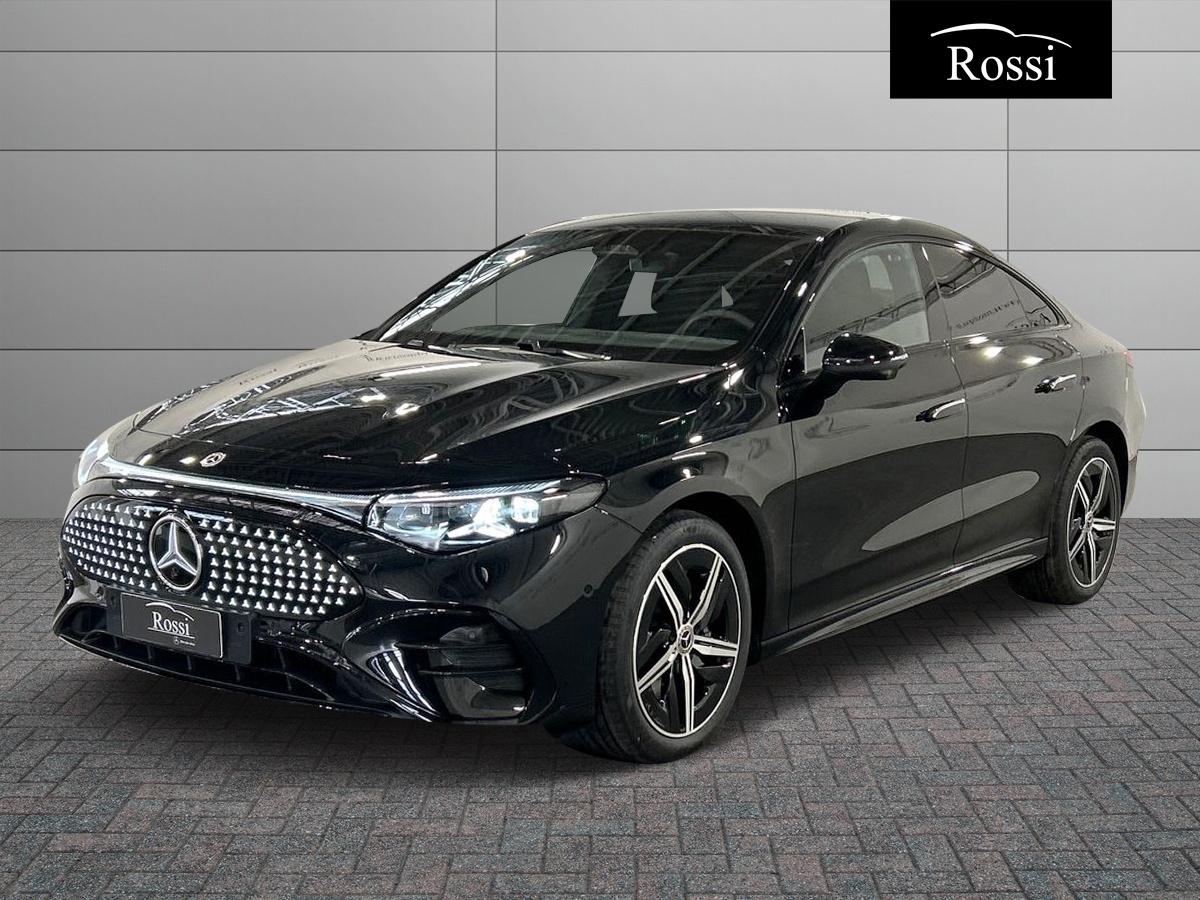 Mercedes-Benz CLA 250+ con tecnologia EQ