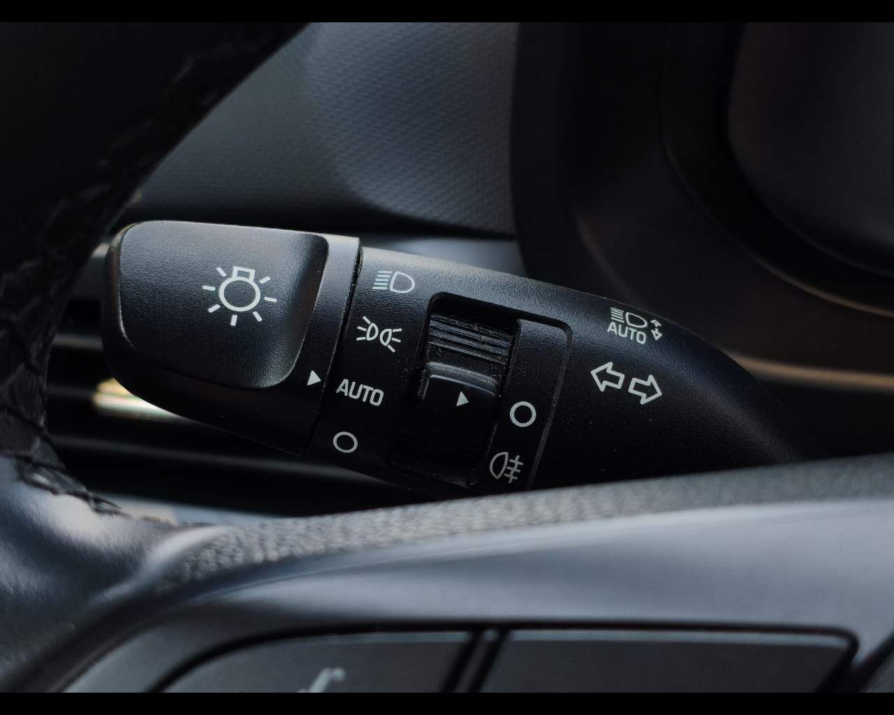 Foto HYUNDAI Bayon 1.2 Gpl Xline 78cv mt