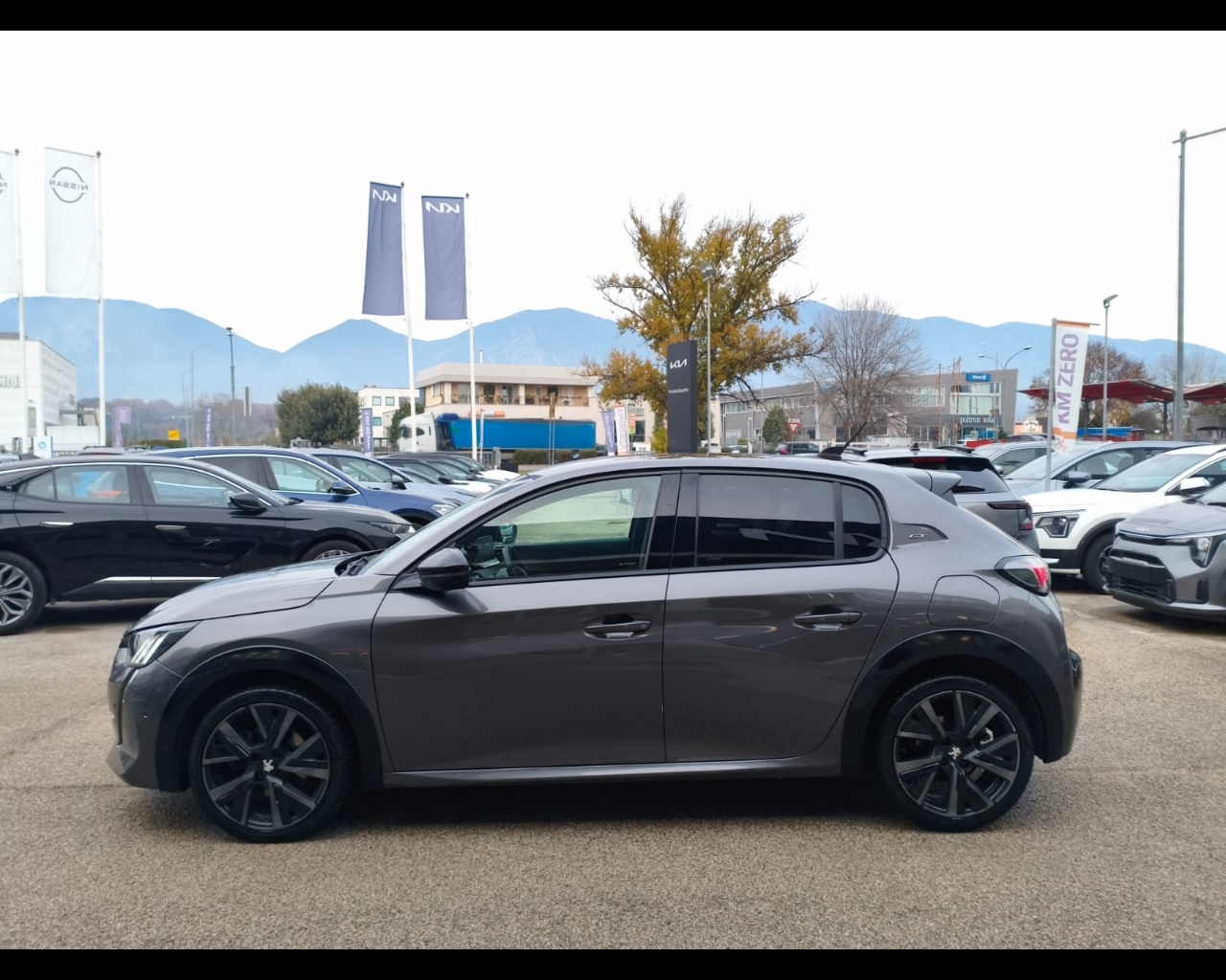 Foto PEUGEOT 208 1.5 bluehdi GT Pack s&s 100cv