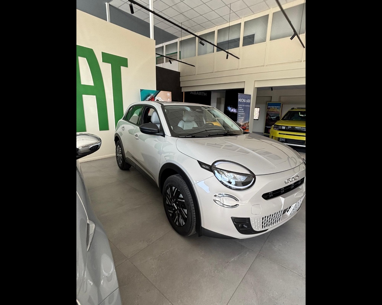 Foto FIAT 600 Hybrid Pop 1.2 Hybrid 110cv