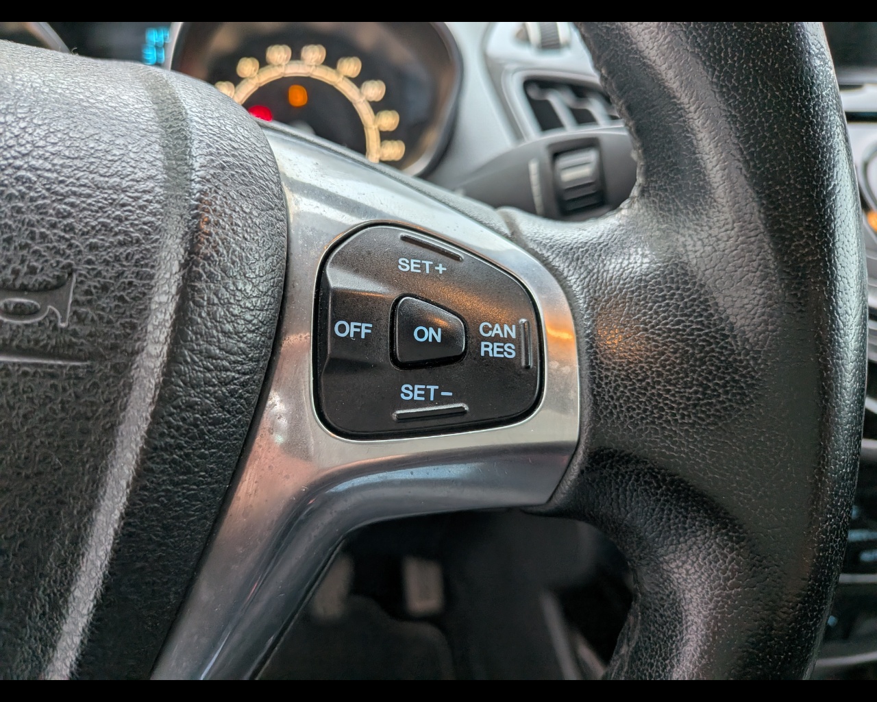 Foto FORD B-Max 1.5 tdci Titanium 75cv