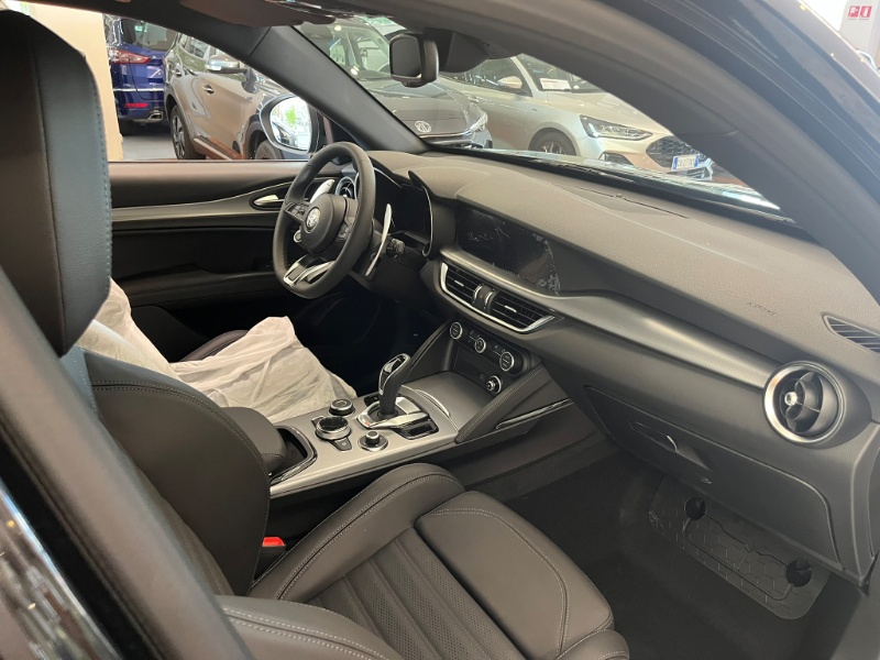 ALFA ROMEO – Stelvio 2.2 Turbodiesel 210 CV AT8 Q4 Veloce
