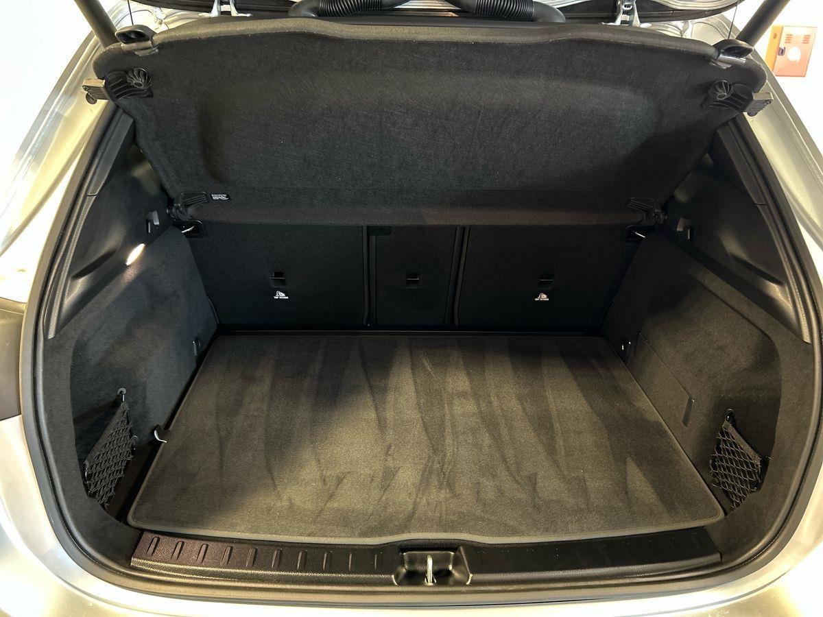 Mercedes  GLA 180 Progressive Advanced 7G-DCT - 8