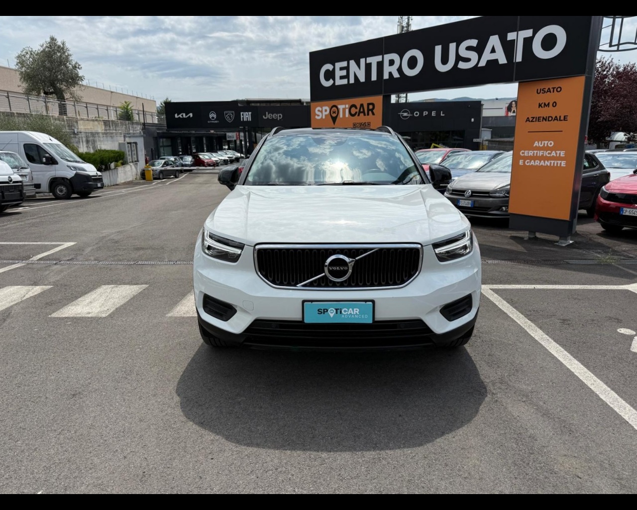 Foto VOLVO XC40 N1 1.5 T2 Momentum Core my21