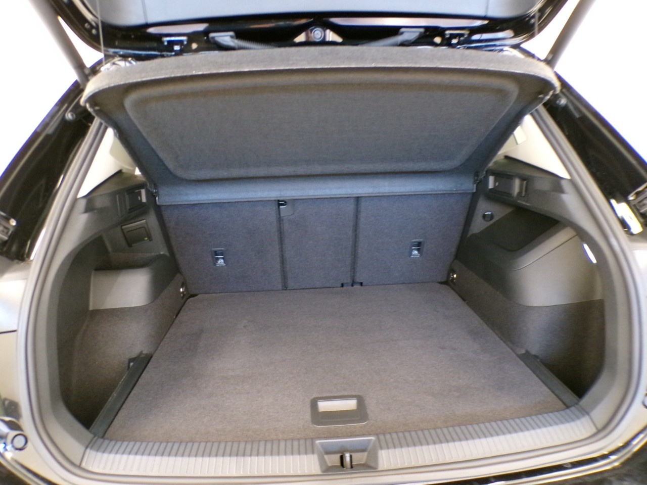 Volkswagen  Tiguan 1.5 etsi R-Line Plus 150cv dsg - 9